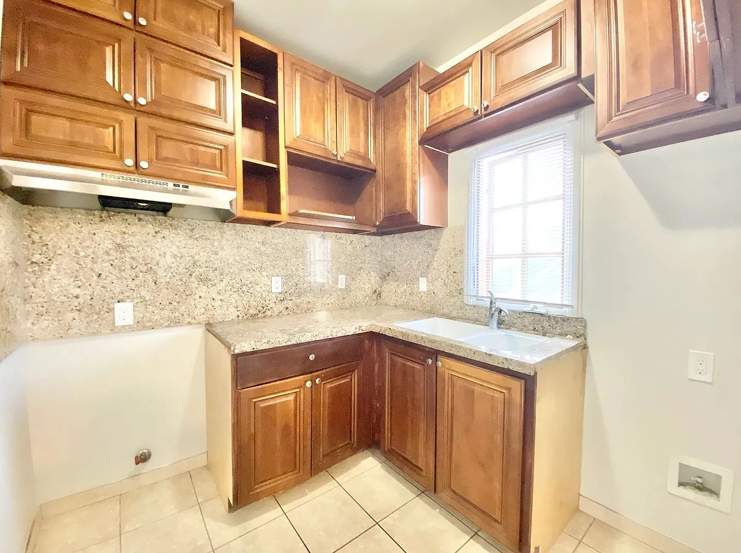 Studio, 1.0 bath, $1,600 — Photo 4