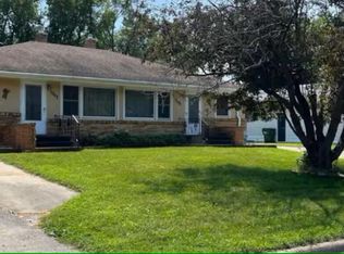 1064 Glenhill Rd, Shoreview, MN 55126