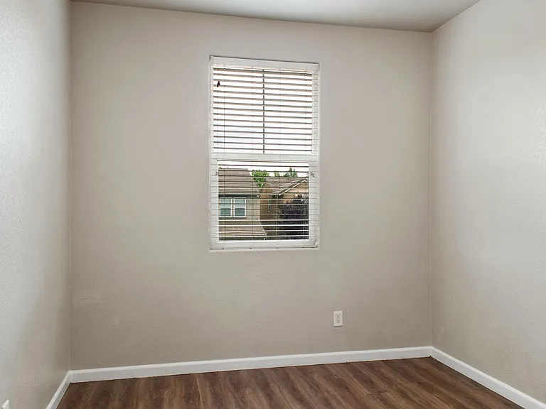 3249 Torrance Ave — Photo 14