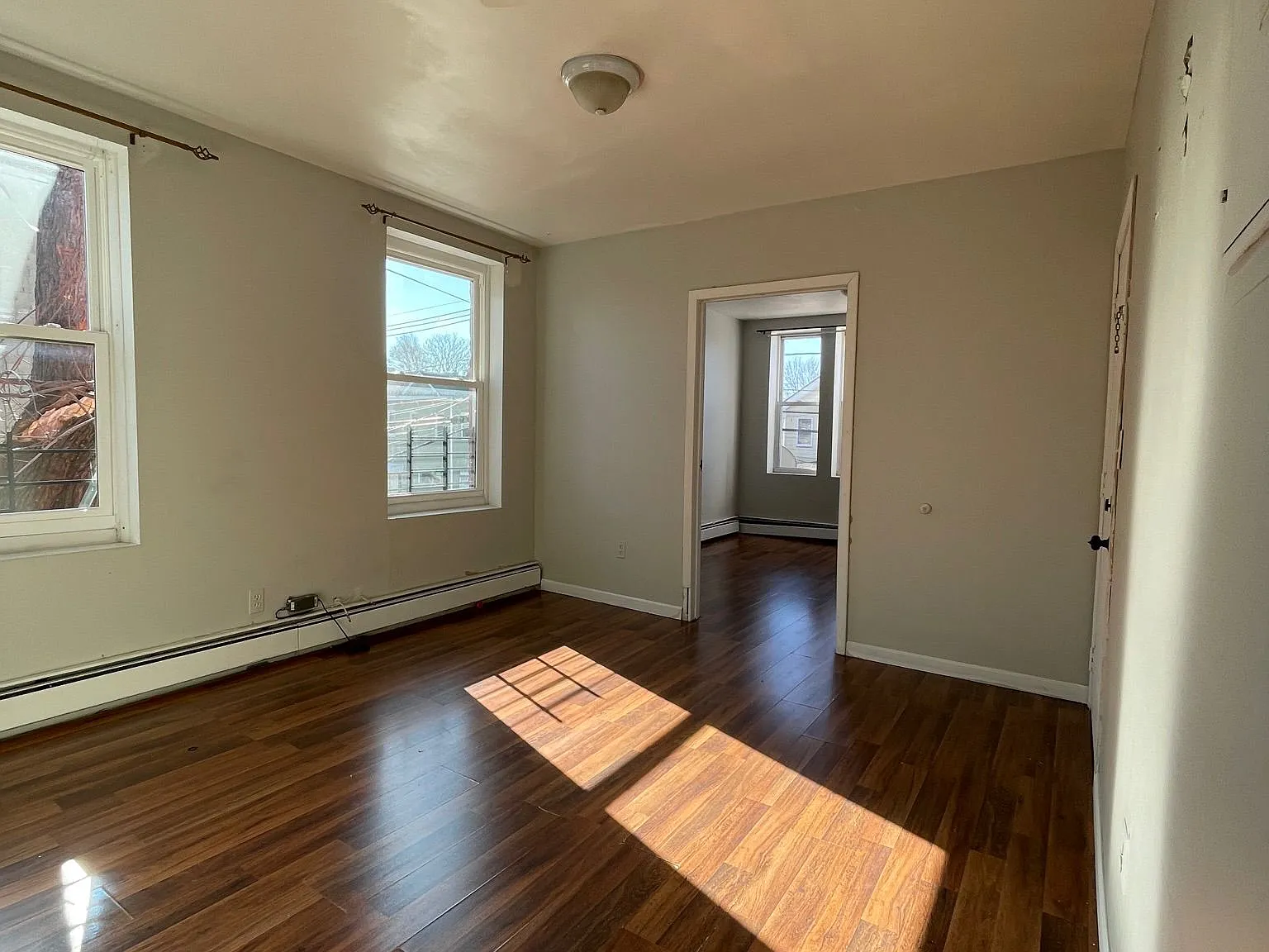 2 bed, 800 sqft, $2,350 — Photo 2