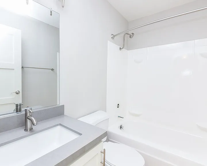 Poets Corner Apartments — Photo 9