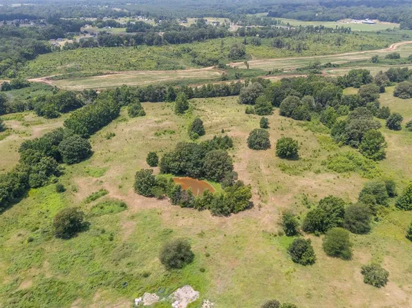 5400 Brownsferry Rd, Senatobia, MS 38668