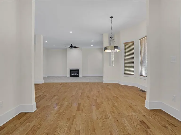 3228 Silver Lake Dr NE — Photo 16