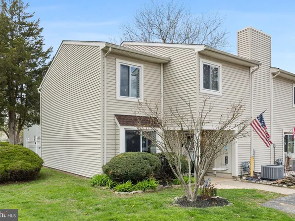173 Cypress Ct, Marlton, NJ 08053