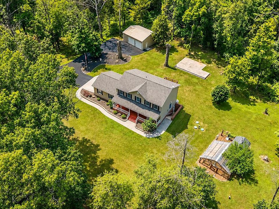 1st image of 220 Oates Rd