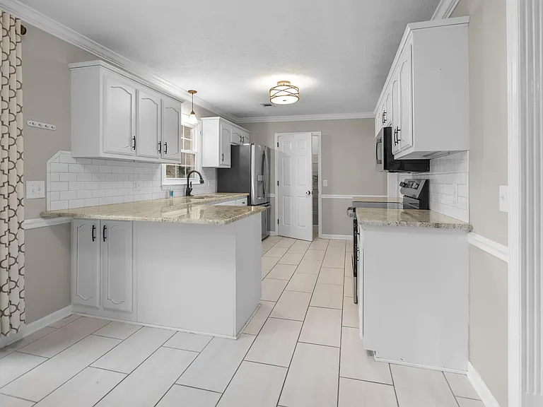 105 Walnut Ct — Photo 8