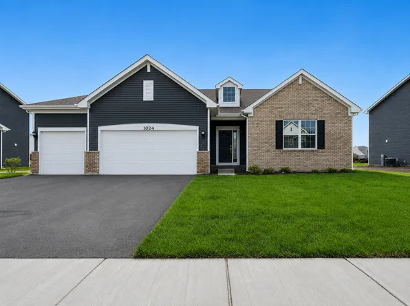 1024 Nottingham Rd, Sycamore, IL 60178
