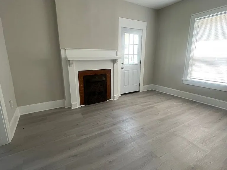 48-52 N Collier St — Photo 6