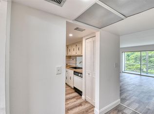 8826 W McNab Rd APT 303, Tamarac, FL 33321