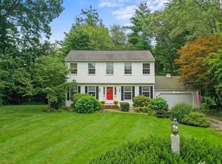 225 Oak Ridge Rd, Plaistow, NH 03865