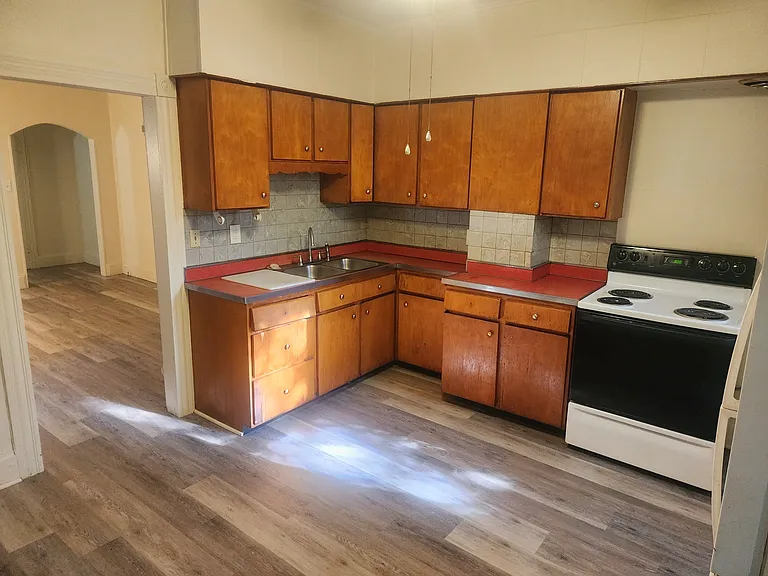 19 N Lee St #1 — Photo 10