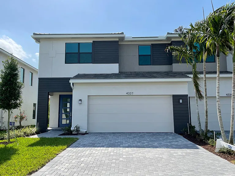 4337 Arcturus Ln — Photo 1