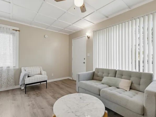 Park Palomar Apartments, 244 Palomar St #F090ab980, Chula Vista, CA 91911