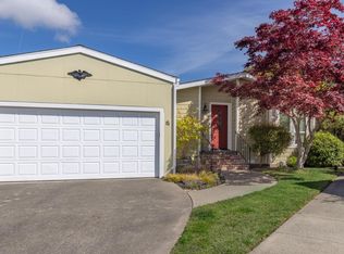 210 Daphne Dr, Napa, CA 94558