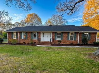 1803 Harriet Dr, Burlington, NC 27215