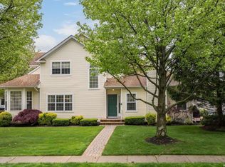 2 Blueberry Ct, Melville, NY 11747