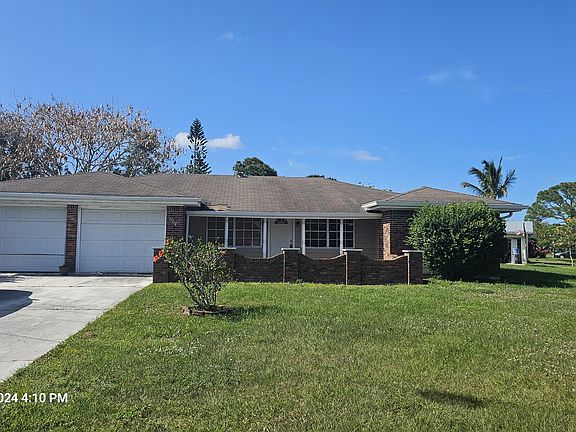 2nd image of 301 NW Prima Vista Boulevard