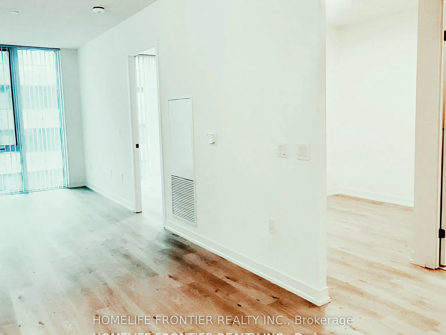138 Downes St — Photo 2