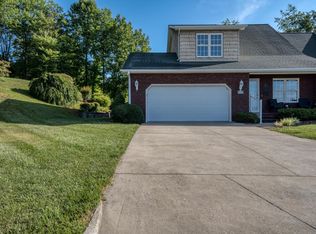 250 Saint Andrews Dr, Bristol, VA 24202