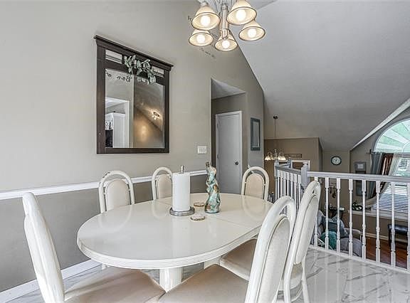 5th image of 3200 SE Lake Village Blvd