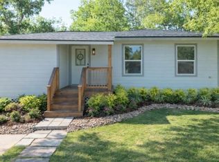 58 Hybiscus Ct, Lake Jackson, TX 77566