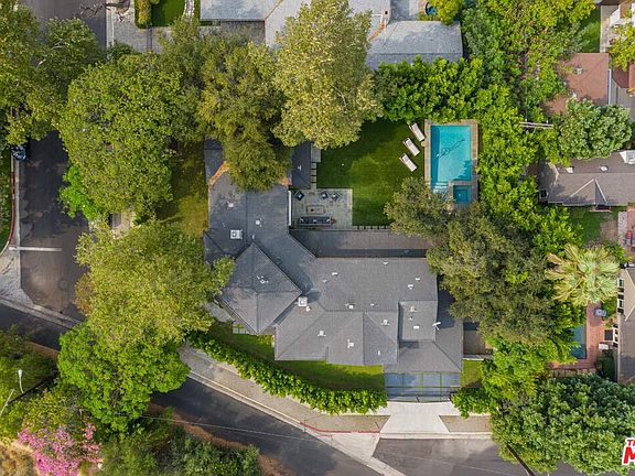 3rd image of 12757 Valleyheart Dr