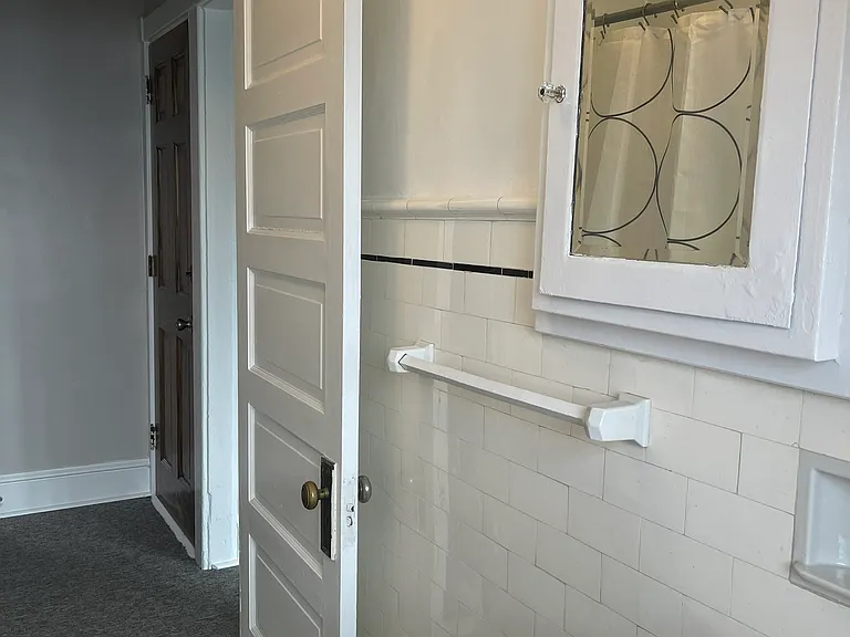 433 Windsor St #3 — Photo 17