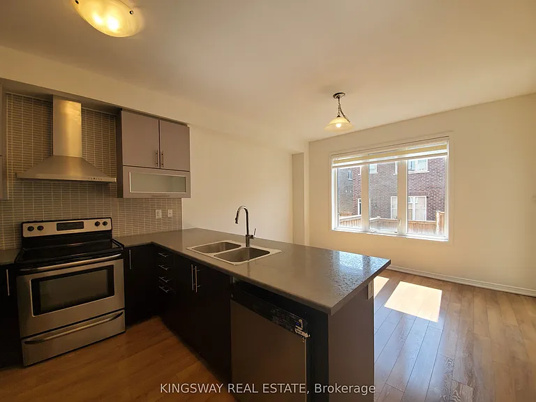 593 Remembrance Rd #UPPER — Photo 10