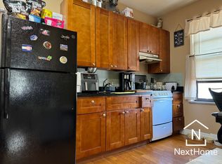 25-60 45th St #3F, Astoria, NY 11103