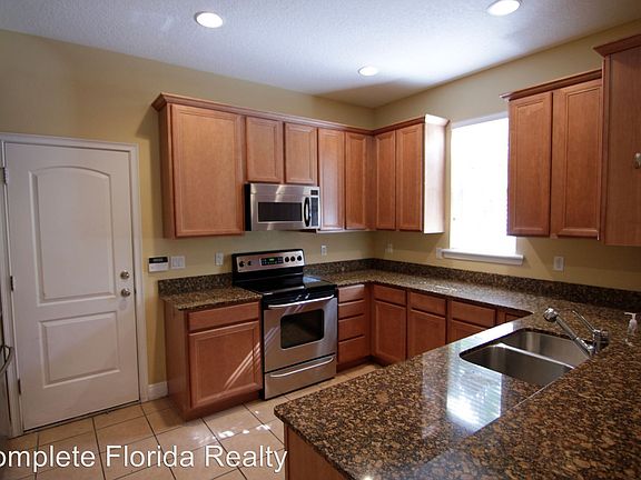 3rd image of 1406 Catherine St
