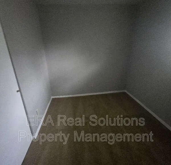 2236 Brentnell Ave — Photo 21