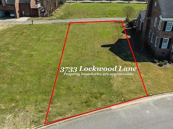 3rd image of 3733 Lockwood Ln
