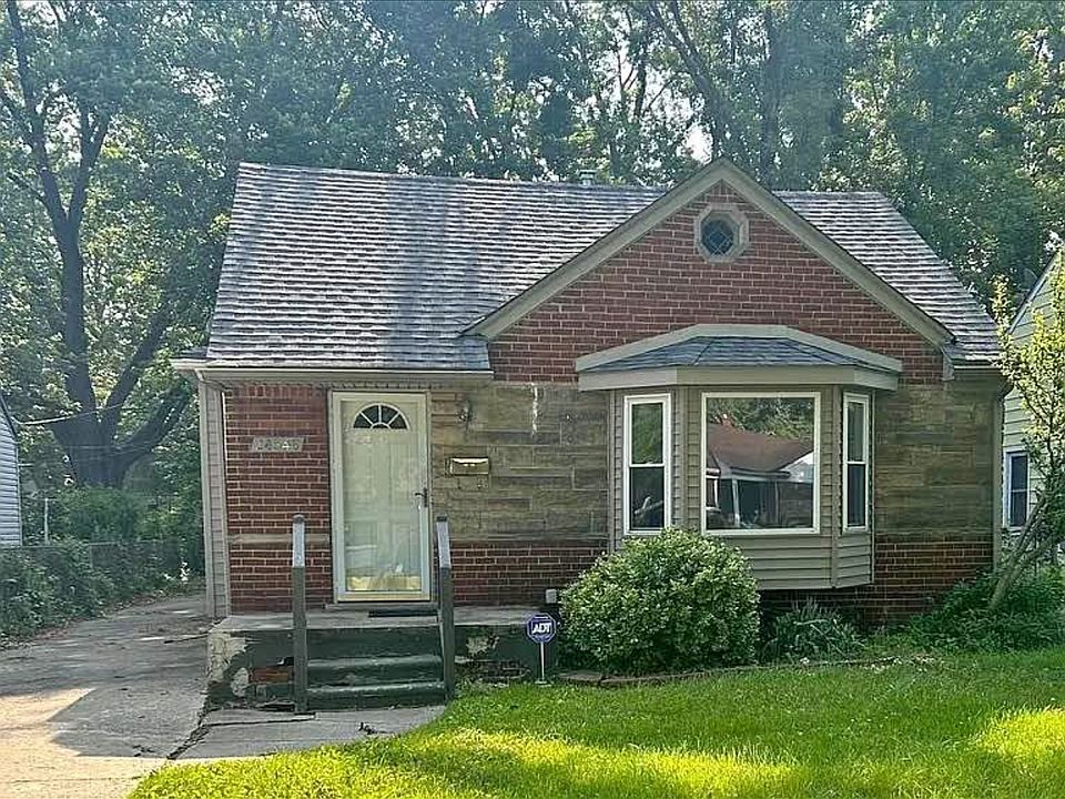 1st image of 24346 Cloverlawn Ave