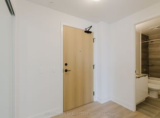 202 Burnhamthorpe Rd E #2003, Mississauga, ON L5A 3R8