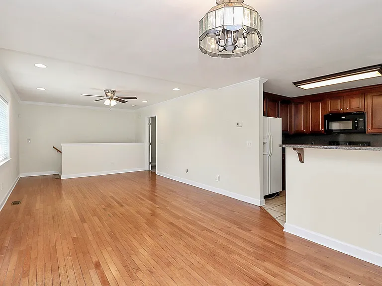 1005 Rainbow Dr — Photo 7