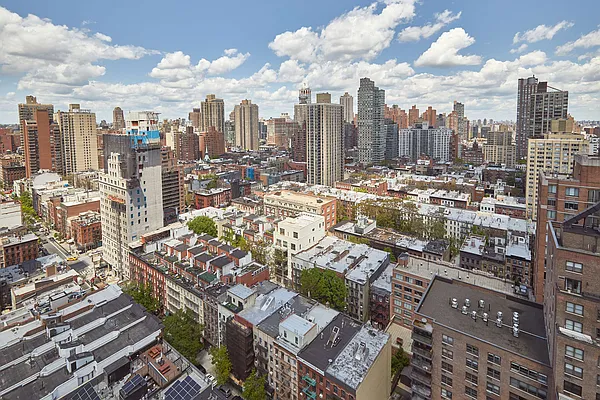 Rented by PocketBroker Inc | media 18