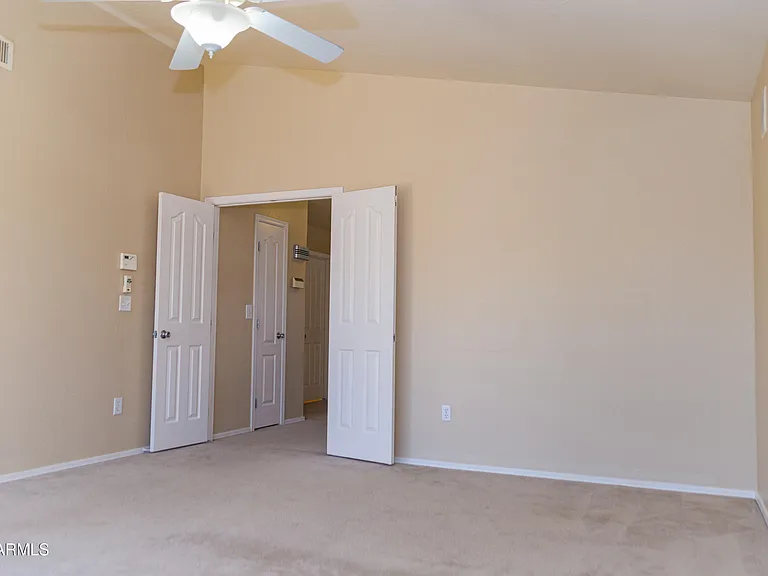 720 W Hancock Ave — Photo 22