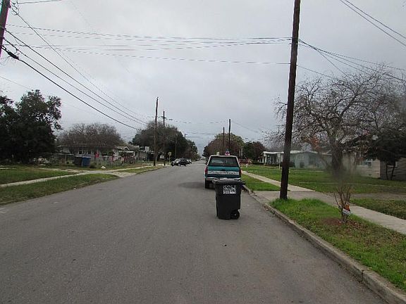 5th image of 1210 El Monte Blvd