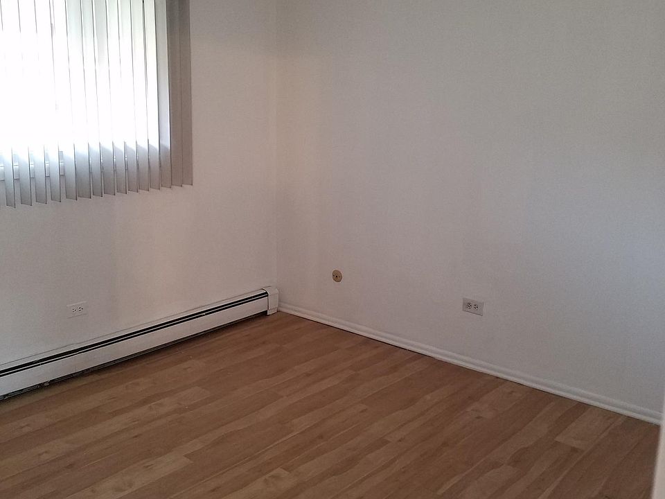 2nd image of 3723 Ruby St