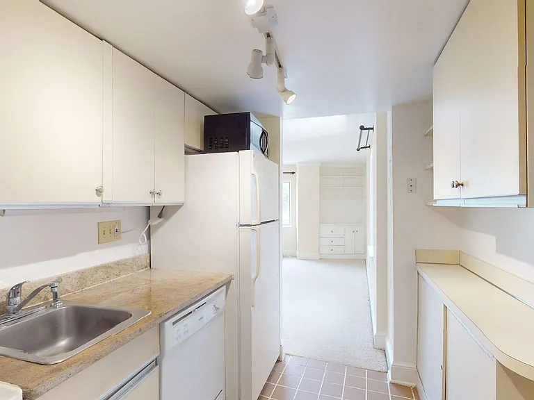 1825 T St NW #703 — Photo 6