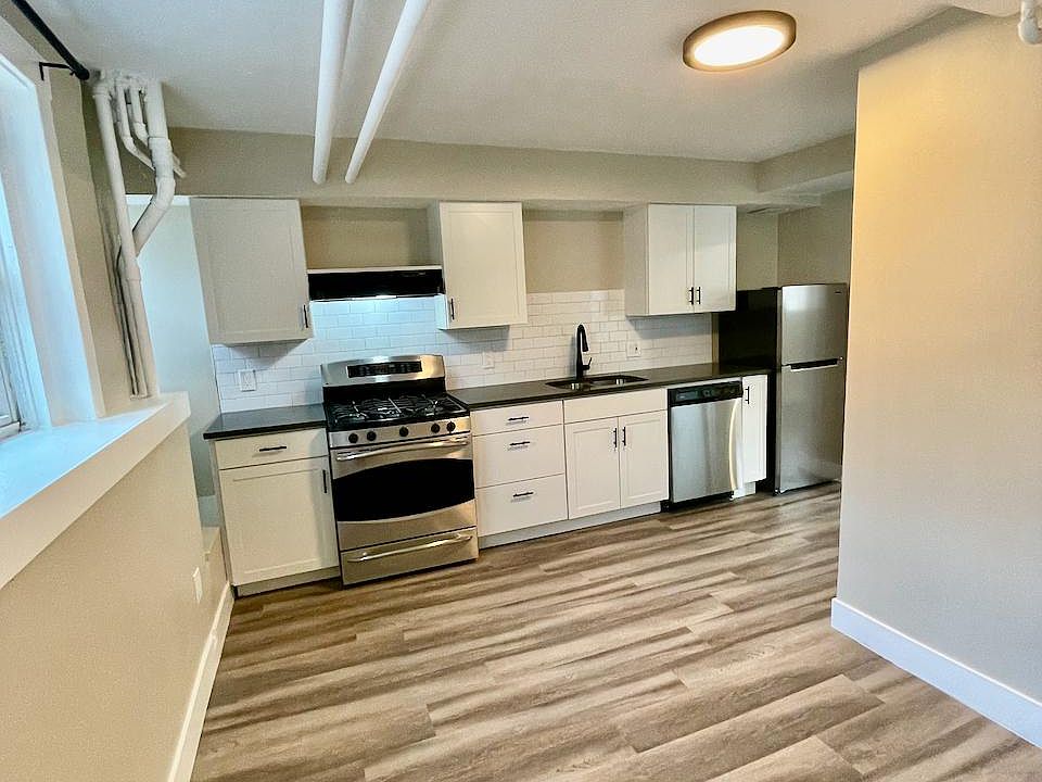 Open plan living & kitchen