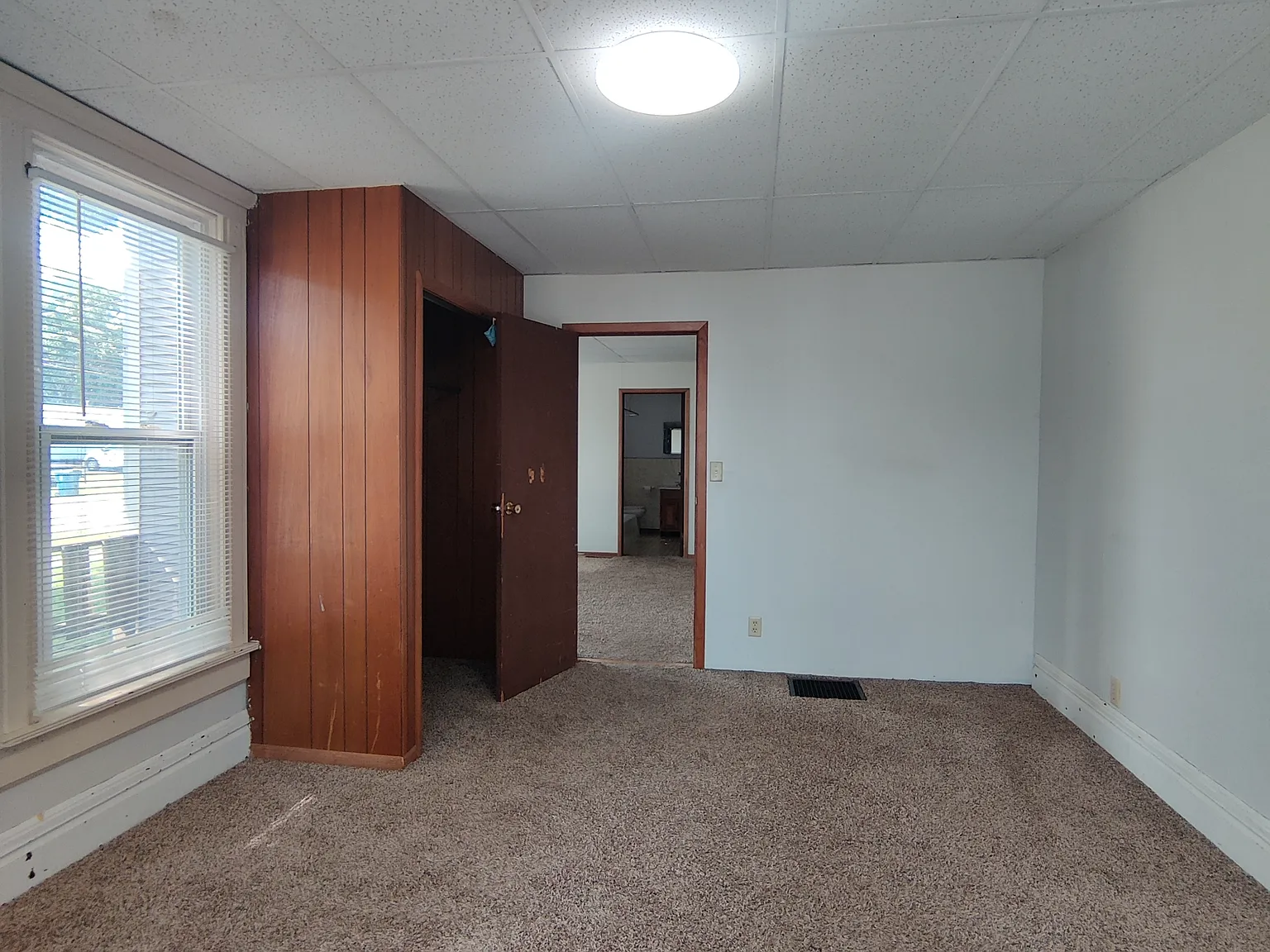 416 / 220 W Union St, Earlville - 1 — Photo 4