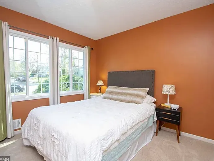 3 bed, 1200 sqft, $2,495 — Photo 3
