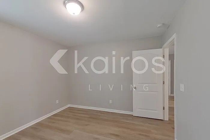 128 Bluff Rd — Photo 24