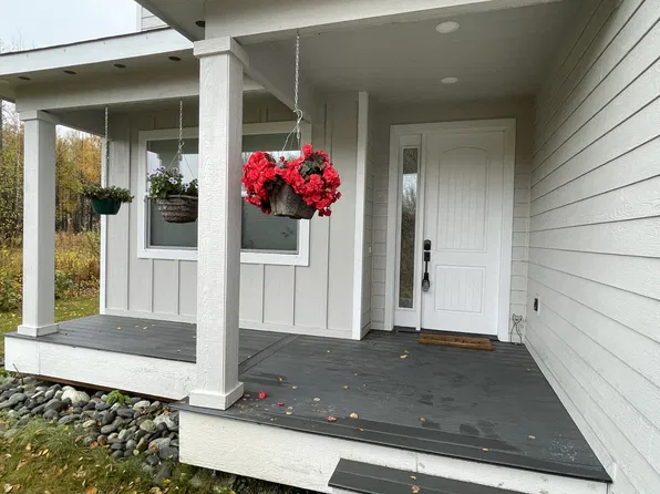 8050 E Windy Woods Loop, Palmer, AK 99645