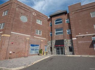 50-2F Stewart Ave, Huntington, NY 11743