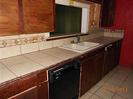5th image of 507 W Lucille St