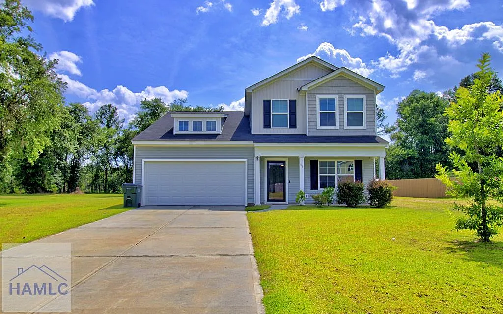 4 bed, 2.5 bath, 2060 sqft, $2,300 — Photo 1