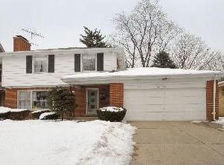 611 S Can Dota Ave, Mount Prospect, IL 60056