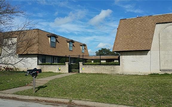 3rd image of 3812 Cibolo Dr